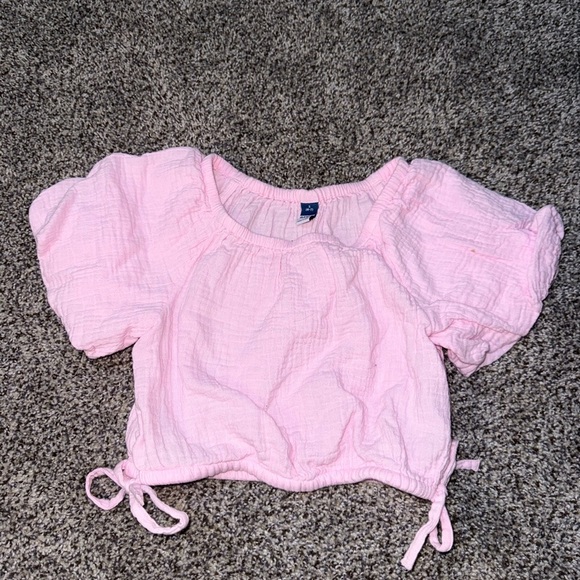 Old Navy Other - Old navy light pink puff sleeve top